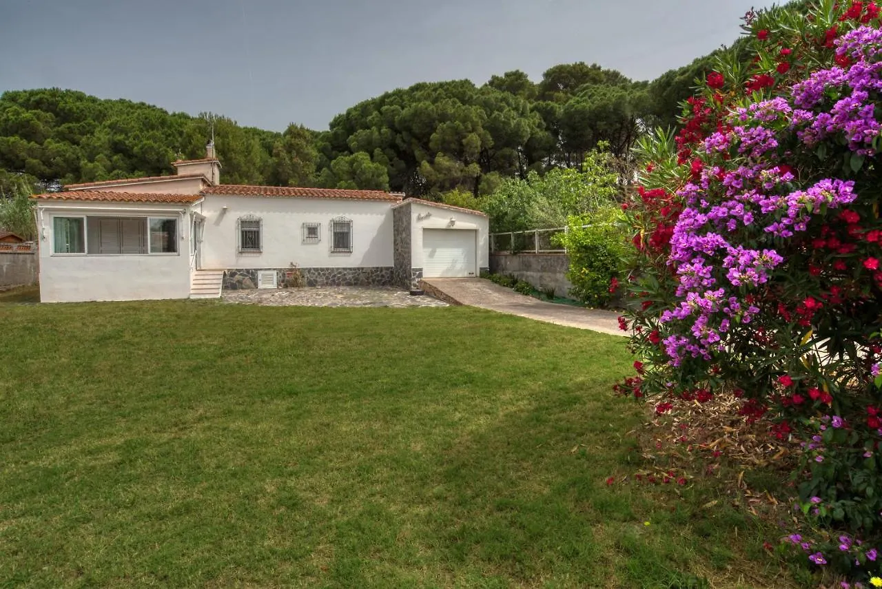 Bambi - Big, Tranquil, Comfortable And Sunny Chalet L' Escala 0*,  España